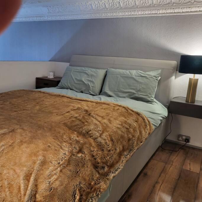 5 Luxury Spacious Loft - Prime Location - Comfortable Bed & Sofa Брайтонн Экстерьер фото
